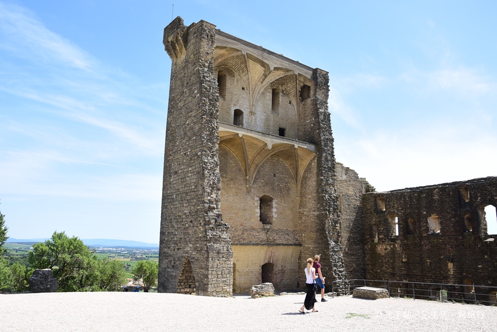 Castle of Chateauneuf du Pape 02