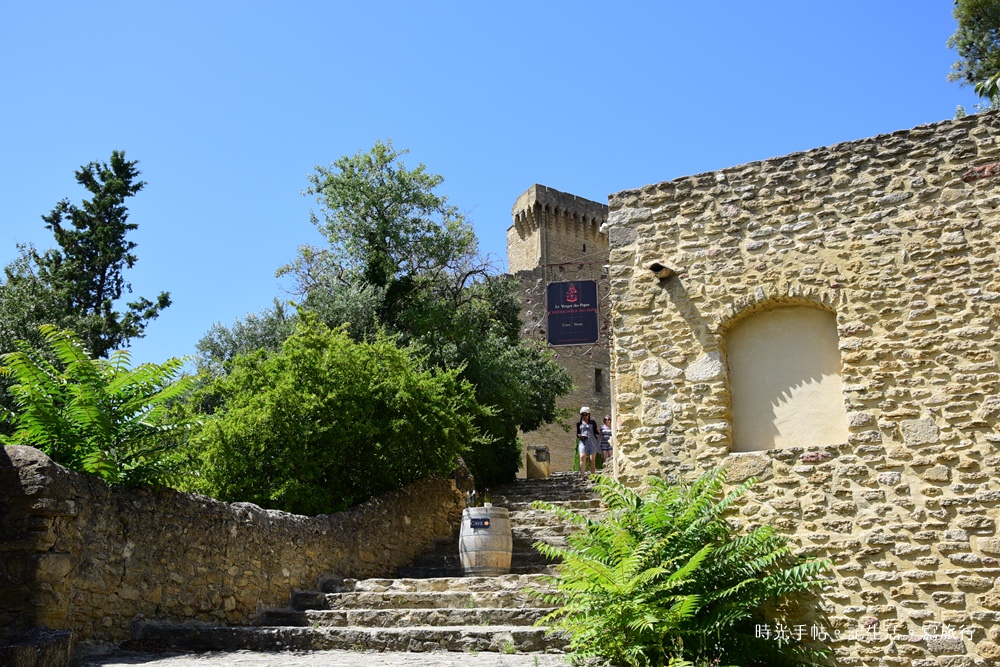 Castle of Chateauneuf du Pape 07